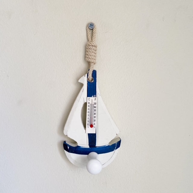 Perchero Marino Azohia Design Forma Velero con Termómetro